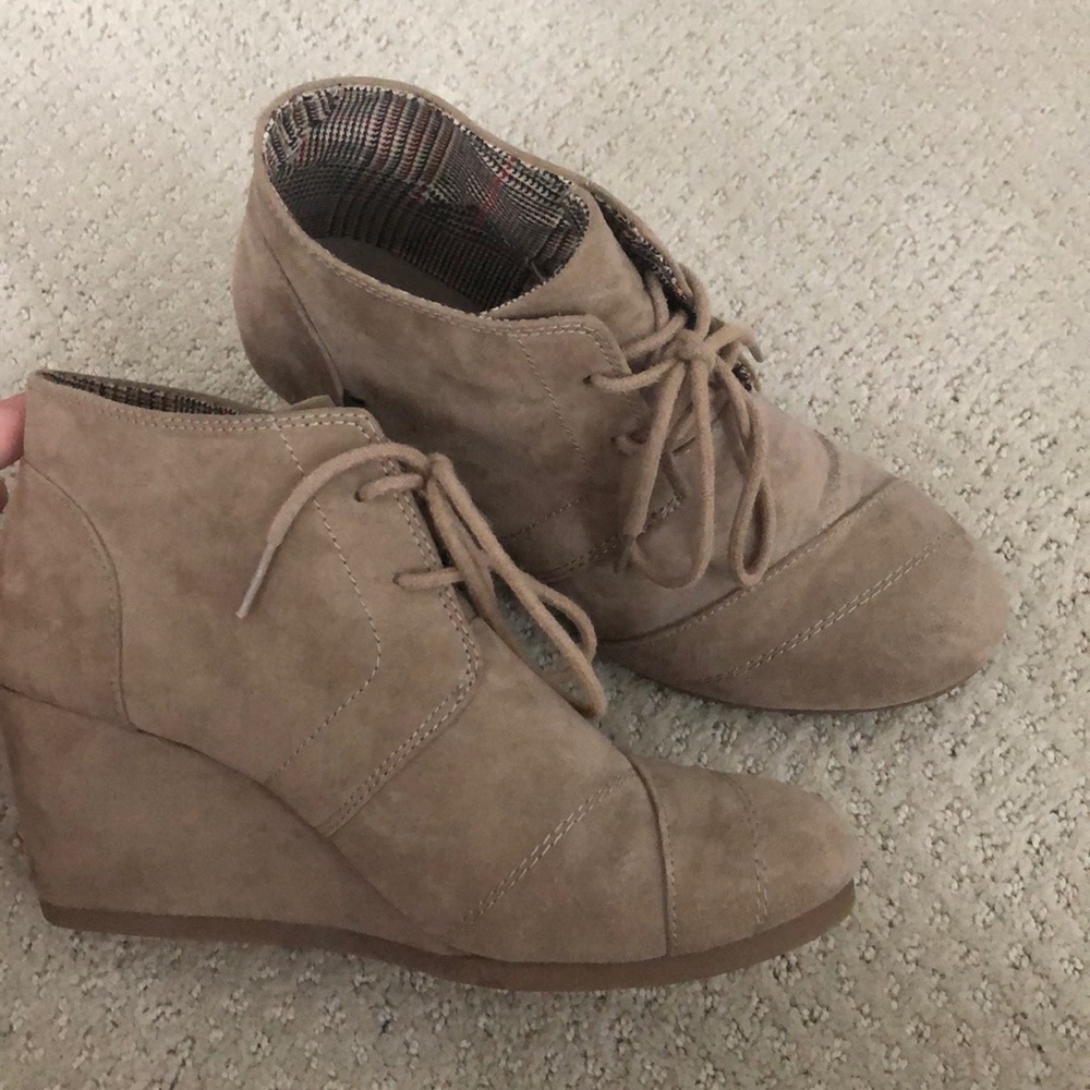 Lace up wedges.